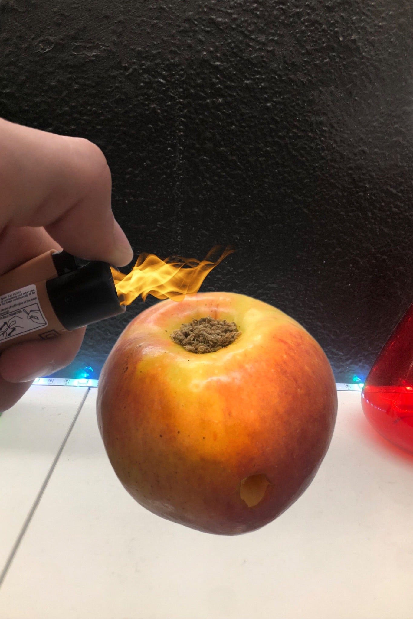 How To Make An Apple Pipe